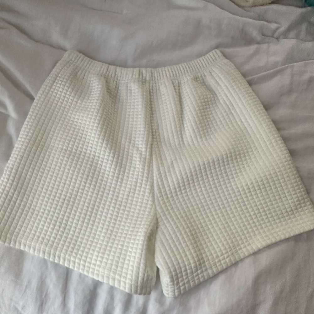 White SHEIN shorts